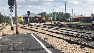 Illinois Central 1605 switching with 1518