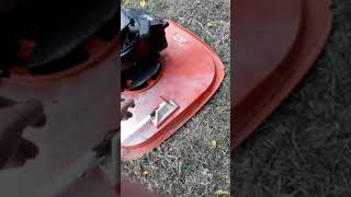 Flymo GL47 old school petrol flymo start and run.
