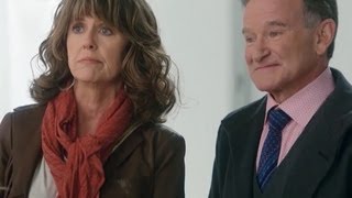It's a "Mork and Mindy" reunion on "The Crazy Ones"
