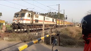 15273 Satyagrah Express Raxaul–Anand Vihar Terminal #railway #trains #indianrailways #satyagrah