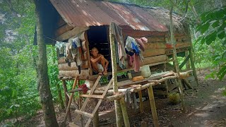 Seorang kakek sendirian tinggal di hutan paling angker