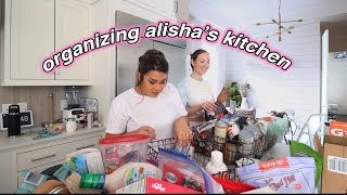 ORGANIZING ALISHA'S KITCHEN!! *bff takeover*