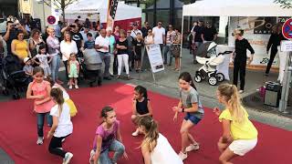 Tanzschule Tanzfabrik Bodensee mit Kindertanz auf dem Dixiefest in Markdorf 2018