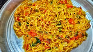 मेगी केसे बनाते हैं मसाले दार मेगी 🤤 Maggi kese bnate Hai msale Dar Maggi #maggi #trend Maggi recipe