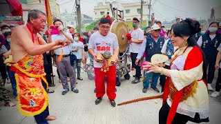 【 高雄大樹姑婆寮保能宮～保生大帝～出巡平安遶境 】～07 #巷仔媽 二媽降駕 姑山里保能宮 參香 感謝10年來的相挺友誼長存 2023/05/14