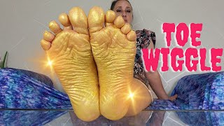 Golden Soles Toe Wiggle for Feet Fans