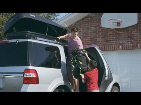 How to Choose a Rooftop Cargo Carrier (4 steps) How to Choose a Rooftop Cargo Carrier (4 steps)