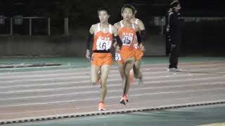 令和2年 11/21土 平成国際大競技会10000m 8組 8000m23分43通過〜finish ラスト以外は固定カメラです 風も強く失速選手も出てくる中 やはり力のある佐久長聖勢 先頭に出てきて…