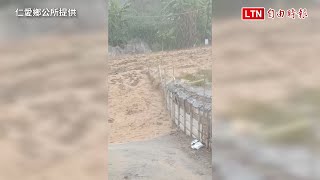 南投仁愛山區雨彈狂襲！淹水路斷 大貨車陷土石泥流(仁愛鄉公所提供)