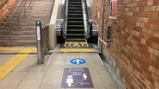 【日立製】札幌市営地下鉄東西線バスセンター前駅2番出口方面昇りエスカレーター