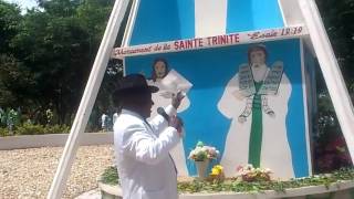 TATA WAHISEELELWA MUNGU ROHO MTAKATIFU KU MONUMENT DE LA SAINTE TRINITE.