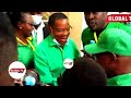 MEMBE ALIVYOTINGA KWENYE MKUTANO MKUU WA CCM BAADA YA KUSAMEHEWA, APOKELEWA KWA SHANGWE..