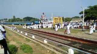 Thiruvarur dmk supporters jallikattu protested