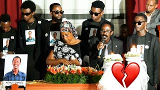 PAPA WA NSHUTI DANIEL NA MAMA WE🕊️😭BYARA MARIRA KUMUSEZERA BWANYUMA YARI UMUKIRANUTSI YATASHYE