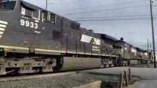 Norfolk Southern 20W Through Double Crossing