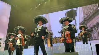 Un minuto de música de los mejores mariachis del mundo (Mariachi Vargas)