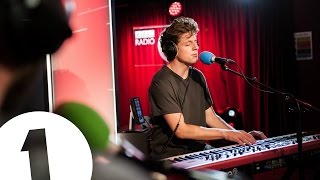 Charlie Puth covers The 1975's Somebody Else in the Live Lounge