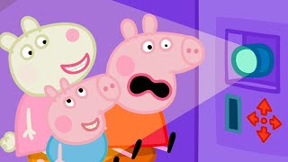 Peppa Pig Takes Funny Photos in the Booth 🐷 📸 Adventures With Peppa Pig