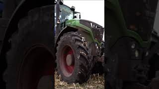 Crushing the Soil with Fendt 1050 Vario