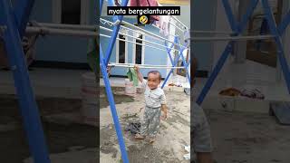 terlihat nyata bergelantungan 😂😂#viralvideo #fyp#komedi#kocak#lucu#funyy