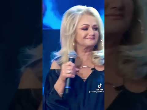 Bonnie Tyler – Total Eclipse of the Heart (live)