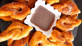 Very wonderful and easy mini donuts without yeast and without kneading. Just mix them with a spoon