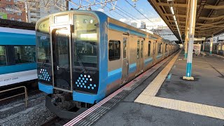 相模線E131系500番台G-01編成　当駅始発橋本行きとして茅ヶ崎駅を発車するシーン