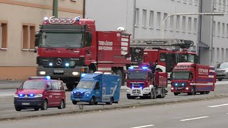 VOLLALARM Werkfeuerwehr BASF Ludwigshafen 14 Fahrzeuge Einsatzfahrten!