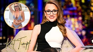 Kat Timpf, 36, Her Real Size Leaves Nothing To Imaginations - Proof In Pictures