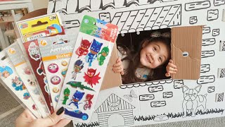 Eylül ve Poyraz Bebek Minicik Karton Eve Sticker Yapıştırdılar | fun