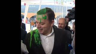 Activist throws ink to Democratic Alliance leader Montenegro at Lisbon tourism fair