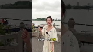 第108次去玄武湖，秒变章总😎这些章美绝了 作为从小生活在玄武湖边上的地道本地人，不知道去过多少次玄武湖了😂闭着眼都能走出来~小时候还要收费来着，现在这个大的园林湖泊竟然免费了‼️市中心的后花园