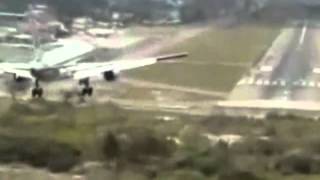 █▬█ █ top airplane emergency landing airplane crash landing caught on tape An  سقوط طائرة