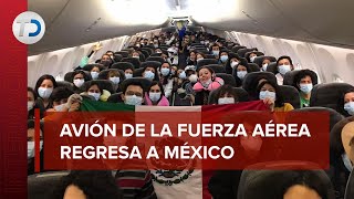 Vuela avión con mexicanos y un perrito evacuados de Ucrania