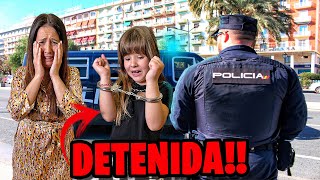 LA POLICIA DETIENE A DANIELA Y NO SABEMOS QUE HACER