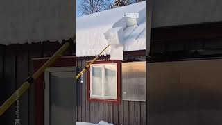 Cleaning Snow Off the Roof with a Simple Tool