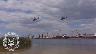 Прохід вертольотів Мі-24 ЗСУ над Дніпром. Дніпропетровська область