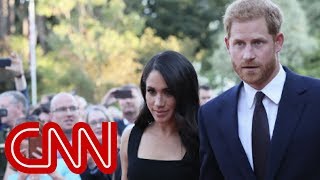 Meghan Markle expecting first child with Prince Harry