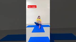 How to sit in padmasana #padmasana #kajalshuklayoga #shortsfeeds #shorts very #easy  #trendingshorts