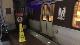 Wmata 2000 Series Departing Union Station.