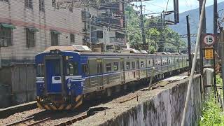 4156次瑞芳發車經由宜蘭線開往蘇澳的單組EMU500型四輛一編組EMU503區間車