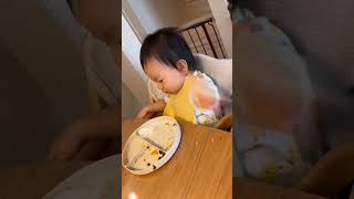 ご飯の食べ方に思わずちょいちょい～１歳２ヶ月～【親バカ日記ほのぼの】