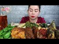 Nikmat banget,Nasi padang komplit Rendang lele goreng telor dadar sambal ijo Mukbang