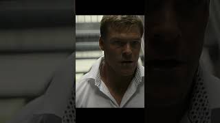 It`s a Tie or a Deadly Weapon? | Reacher #reacher #alanritchson #amazon #youtubeshorts #fyp