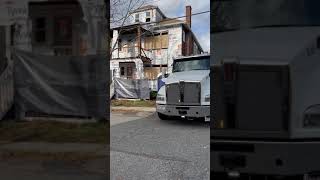 Diesel Engine Sound - Kenworth T880 DeJesus Industries job site