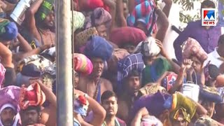 ഭക്തജനത്തിരക്കേറി ശബരിമല സന്നിധാനം| Sabarimala