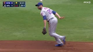 NYM@ATL: Walker ends the inning with diving catch