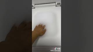 饥饿难耐的男子把手伸向马桶里，结果...A hungry man reaches into the toilet and... #funny #搞笑 #tiktok #shorts  #douyin