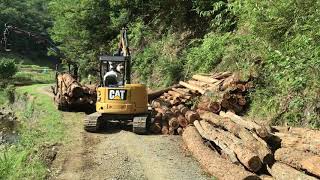 林内作業車とグラップル