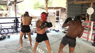 SPARRING WITH BUAKAW
